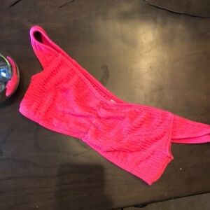 - I L Space bikini top Nwot